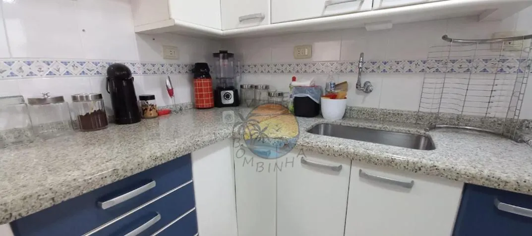 Apartamento Alto Padrao Com 5 Quartos Proximo A Praia E Ao Shopping Russi Russi Bombinhas